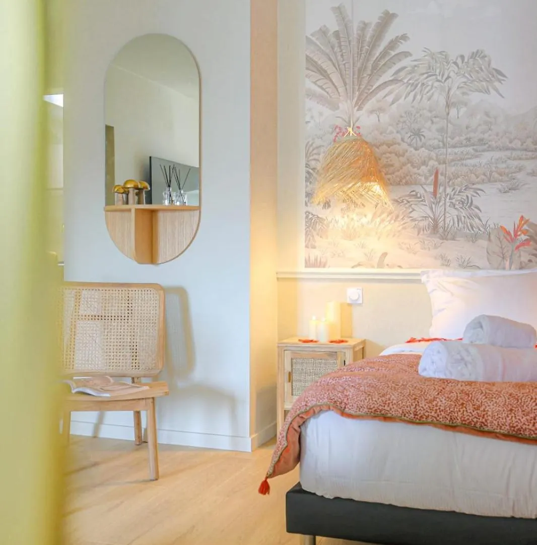 Suite Romantique Et Charmante Parking ビユールバンヌ アパート